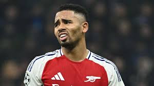 Er zijn veel goedbetaalde maar zwakke spelers bij Arsenal